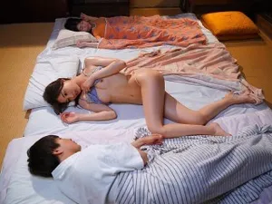 Anh chàng Hà Lan bú cu hai em gái ngực to