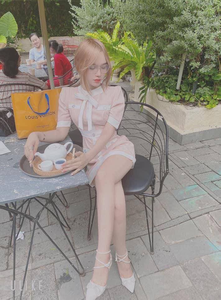 Bỏ thuốc mê, tiền bối làm tình cô thư ký cả đêm trong chuyên công tác